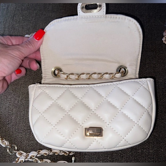 NWOT mini cream colored bag. Crossbody or waist bag. Faux leather. - Picture 3 of 7